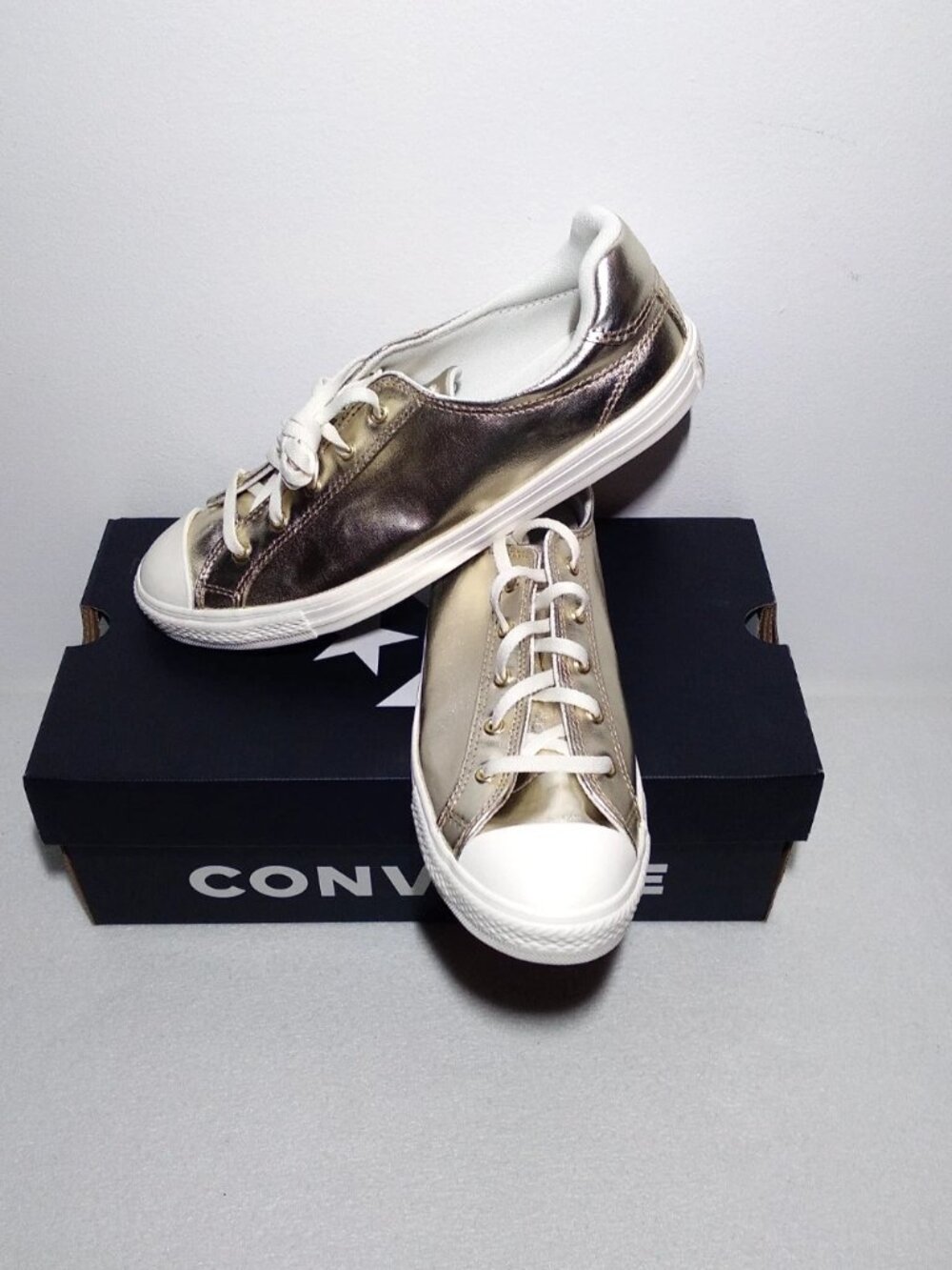 Converse Womens Size 9.5 Sneaker Gold Metallic CTAS Dainty Lucky Ox A15448C NWT